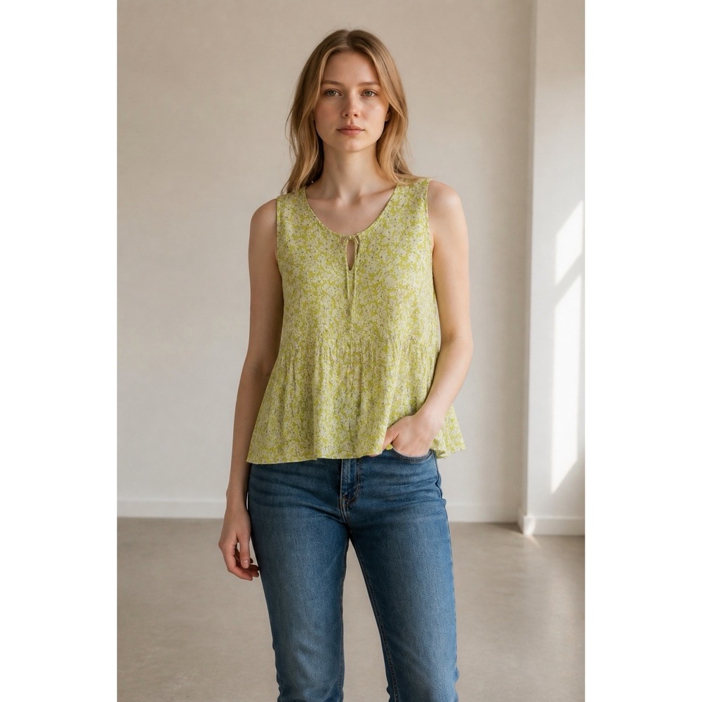Rose & Thyme Women's Floral Blouse Size M New With Tags 100% Viscose